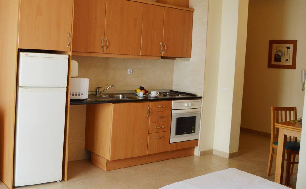 Urban Flamingo Residence Портиман Номер фото